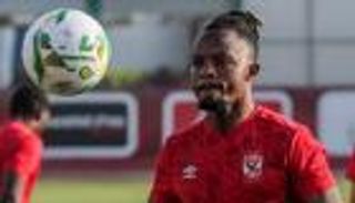 الأهلي المصري يرسل لاعبه إلى الدوري السعودي