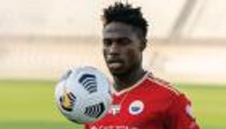 بعد صفعة الزمالك والأهلي.. هل ينتقل بين مالانجو إلى الدوري المصري؟
