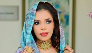 مصممة الأزياء السودانية نرمين قرقفي