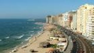 كوبري شاطئ البوريفاج.. قصة "مثيرة" في الإسكندرية المصرية