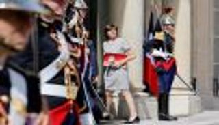 "الاعتقالات التعسفية".. قلق فرنسي حيال تعامل إيران مع المعارضين