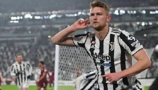 ماتيس دي ليخت مدافع يوفنتوس