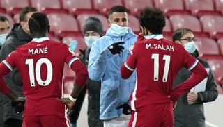 صلاح ومحرز وماني 