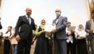 زينب عباس بطلة تحدي القراءة العربي في العراق