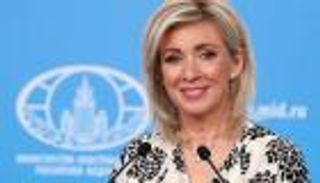 أول تعقيب روسي على إقالة زيلينسكي مسؤولين أوكرانيين