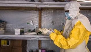 عامل صحي في غانا - أرشيفية