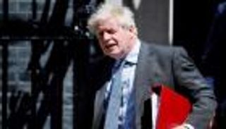 جونسون يدافع عن ميراثه السياسي قبل تصويت الثقة