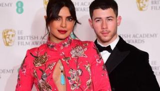 الممثلة بريانكا شوبرا وزوجها نيك جوناس