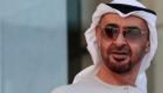 محمد بن زايد يلتقي طلبة الإمارات المبتعثين في فرنسا ومحاربي كورونا