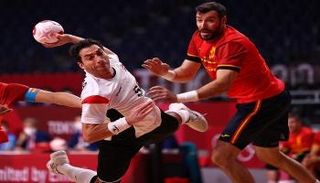 أحمد الأحمر نجم منتخب مصر لكرة اليد