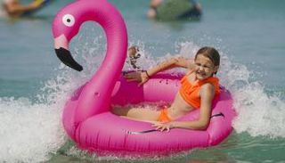 كيف واجه البريطانيون أحر أيام الصيف؟