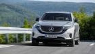 مواصفات وسعر طراز مرسيدس الكهربائي الفخم EQC في مصر