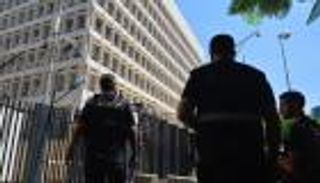 في محاولة لتوقيف الحاكم.. الأمن اللبناني يداهم المصرف المركزي