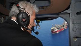 لابيد خلال زيارته لمنصة 