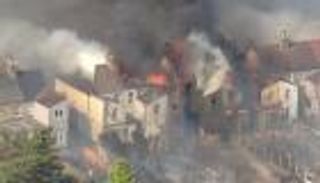 بريطانيا تحصي خسائر اليوم الأكثر سخونة في تاريخها.. مشاهد مروعة