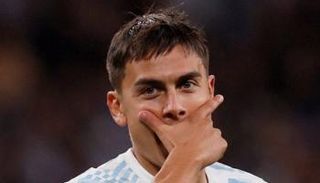 باولو ديبالا لاعب روما الإيطالي