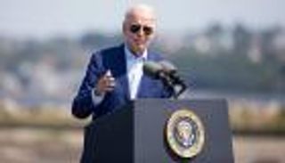 إصابة الرئيس الأمريكي بكورونا وخضوعه للعزل