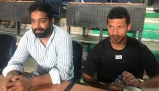 طارق حامد في مقصورة الصحفيين