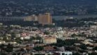 إطلاق نار وتحليق للمروحيات.. ماذا يحدث في مالي؟