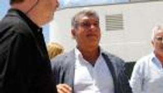 برسالة ساخرة.. رئيس برشلونة يتحدى ريال مدريد قبل الكلاسيكو الأمريكي