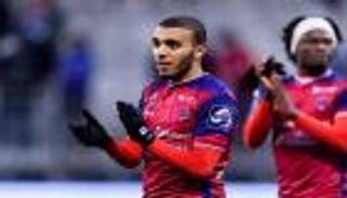 بعد جمال بلماضي.. مدرب ليل ينذر لاعب منتخب الجزائر