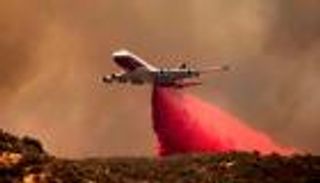 جلوبال سوبر تانكر.. "وحش" أمريكي يواجه حرائق العالم (فيديو وصور)