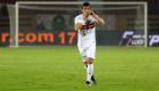 برسائل مؤثرة.. مظاهرة حب لطارق حامد في الزمالك (صور)