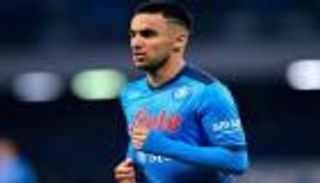 الصراع مستمر.. نابولي يتخذ قرارا غير متوقع بشأن آدم وناس