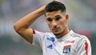 الوضع مقعد.. ورطة كبيرة تحاصر حسام عوار في فرنسا