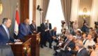 القاهرة تطالب بتسوية لأزمة أوكرانيا.. ولافروف يزف بشرى للمصريين