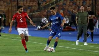أشرف بن شرقي لاعب الزمالك السابق ضد الأهلي