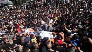 جانب من تشييع الجثمان في نابلس