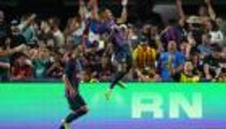 بسلاح رافينيا.. برشلونة يصدم ريال مدريد في الكلاسيكو الأمريكي (فيديو)