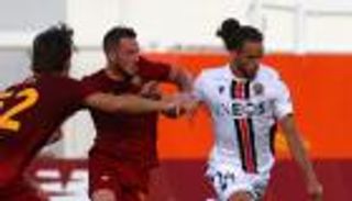 الجزائري براهيمي يُحرج مورينيو تحت أنظار ديبالا