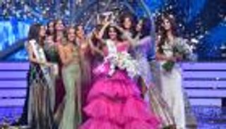 ملكة جمال لبنان.. ياسمينا زيتون البطلة في ليلة تألق نانسي عجرم (صور)