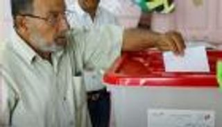 بث مباشر.. التصويت في استفتاء دستور تونس