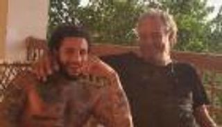 "كسرت قلبي".. أحمد الفيشاوي يحيي ذكرى والده بكلمات مؤثرة