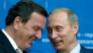 شرودر في موسكو.. هل يلتقي بوتين؟