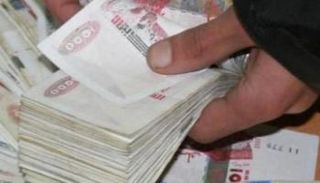 تباين أسعار العملات في الجزائر