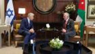 في أول لقاء.. ملك الأردن يبحث مع رئيس وزراء إسرائيل "أفق السلام"