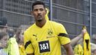 غياب طويل.. خليفة هالاند يورط بروسيا دورتموند مبكرا