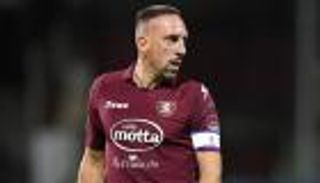 ذهب بلا بريق.. فرانك ريبيري من قنص الألقاب لمحاربة الهبوط