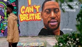 جدارية لجورج فلويد رسمت لتخليد آخر كلماته - أرشيفية