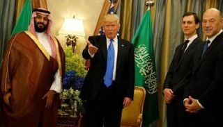 محمد بن سلمان وترامب وكوشنر في الرياض عام 2017