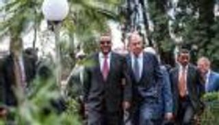 عين أمريكا على أفريقيا.. دبلوماسية نشطة تنافس روسيا