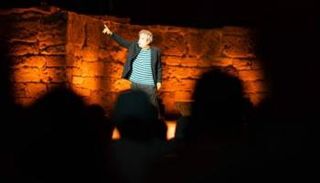 لقطة من مسرحية نموت عليك للمين النهدي  