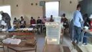 انتخابات تشريعية بالسنغال.. محاولة لمنع "سال" من ولاية ثالثة