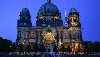 الظلام يخيم على برلين
