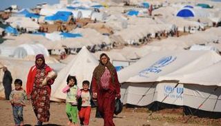 مخيم للنازحين السوريين في لبنان - أرشيفية