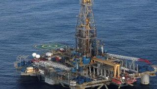 منصة نفطية - رويترز